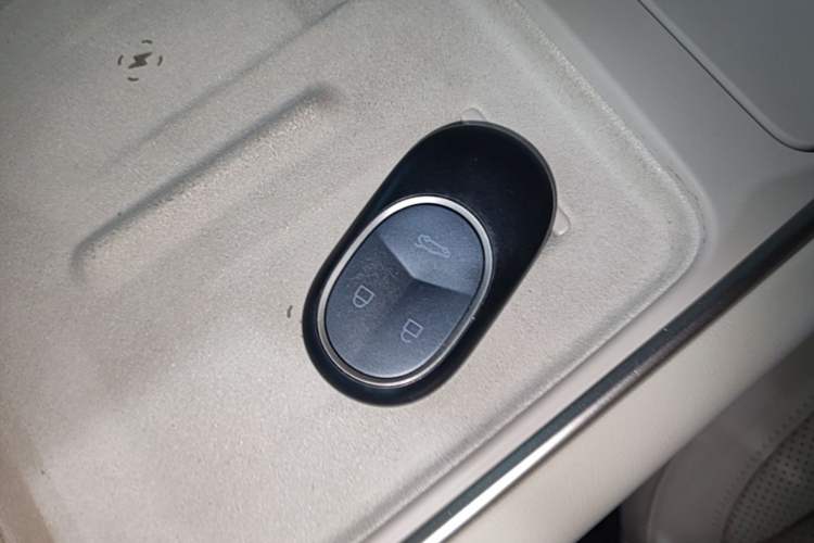 Used Nio EC6 2025 75 kWh Vehicle Key