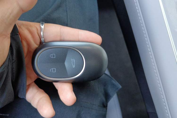 Used Nio EC6 2025 75 kWh Vehicle Key