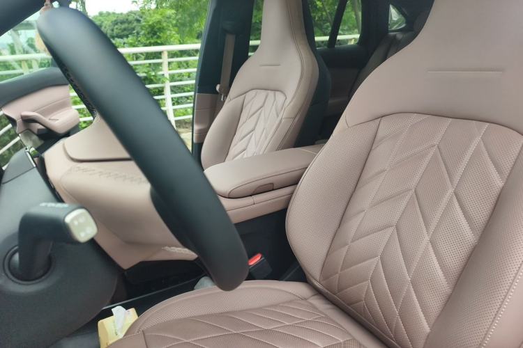 Used Nio EC6 2025 75 kWh Left Front Seat