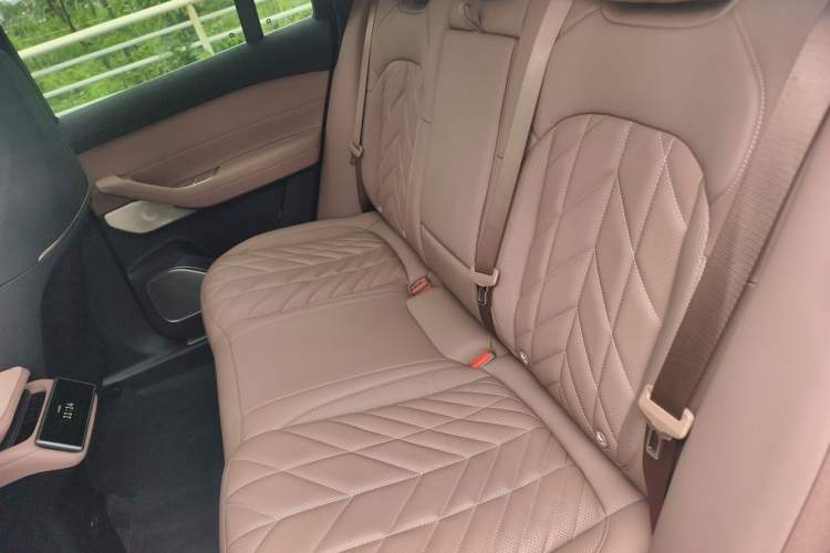 Used Nio EC6 2025 75 kWh Left Rear Seat