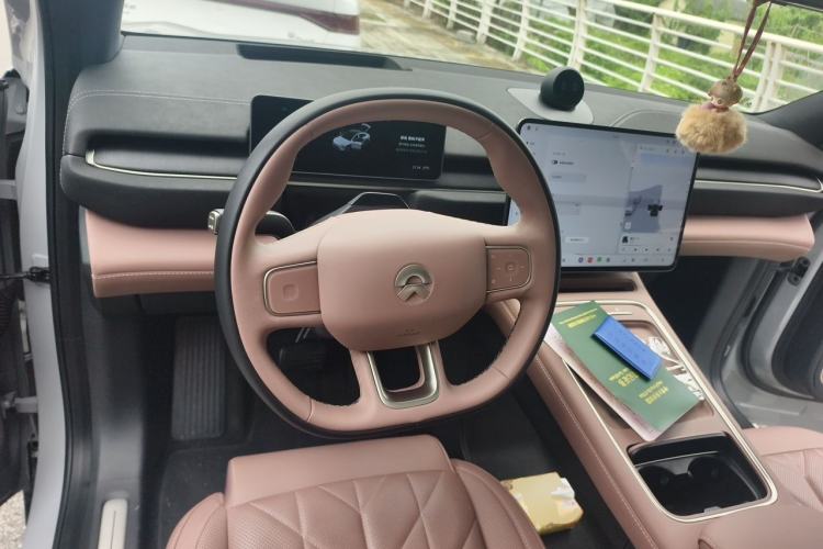 Used Nio EC6 2025 75 kWh Steering Wheel