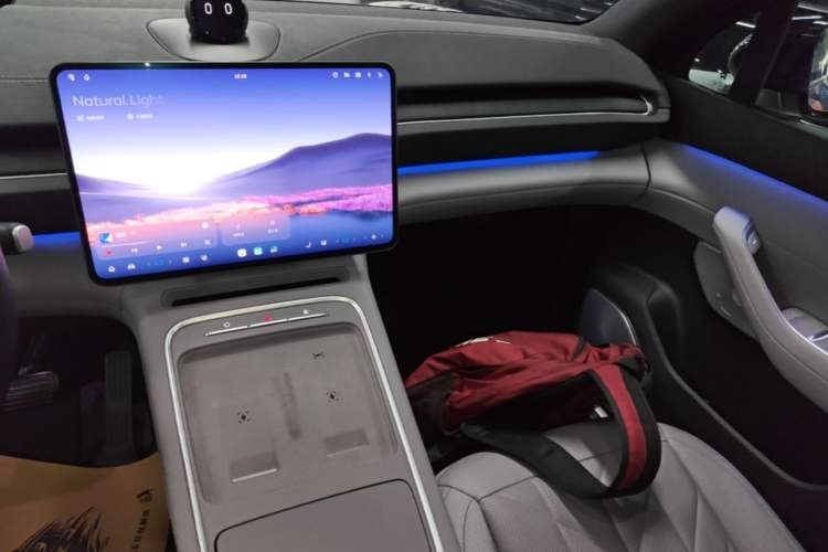Used Nio EC6 2025 75 kWh Audio And AC Panel