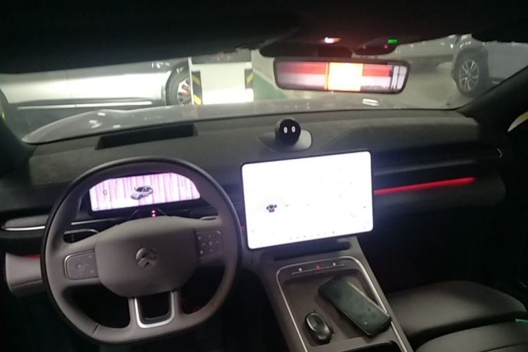 Used Nio EC6 2025 75 kWh Center Console