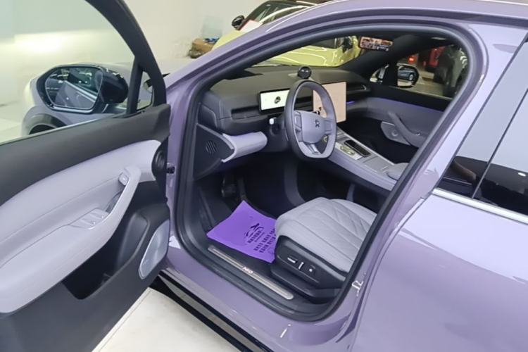 Used Nio EC6 2025 75 kWh Driver Seat