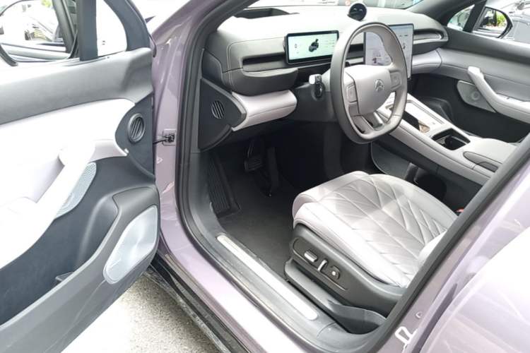 Used Nio EC6 2025 75 kWh Driver Seat