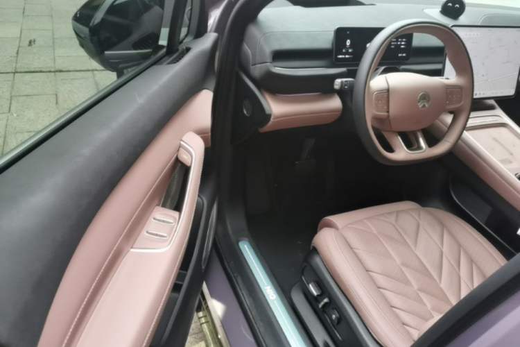 Used Nio EC6 2025 75 kWh Driver Seat