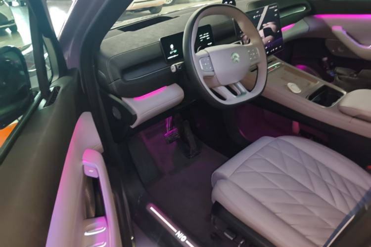 Used Nio EC6 2025 75 kWh Driver Seat