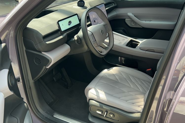Used Nio EC6 2025 75 kWh Driver Seat
