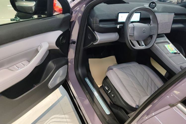 Used Nio EC6 2025 75 kWh Driver Seat