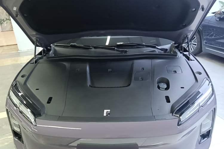 Used Nio EC6 2025 75 kWh Engine Bay