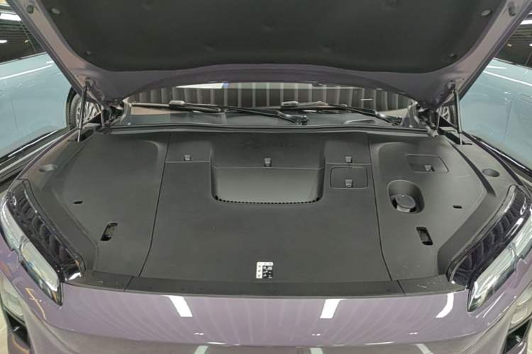 Used Nio EC6 2025 75 kWh Engine Bay