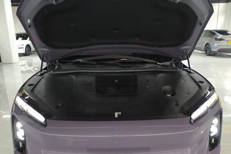 Used Nio EC6 2025 75 kWh Engine Bay