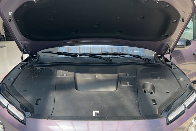 Used Nio EC6 2025 75 kWh Engine Bay
