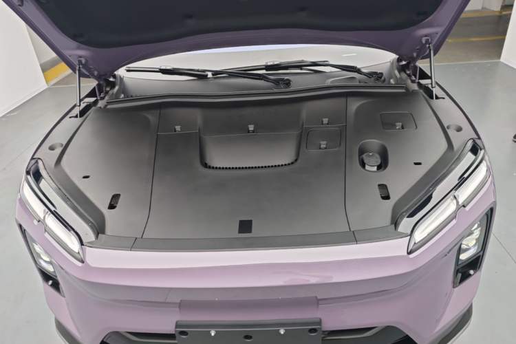 Used Nio EC6 2025 75 kWh Engine Bay