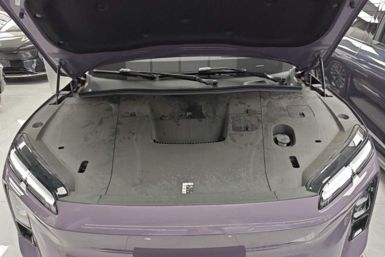 Used Nio EC6 2025 75 kWh Engine Bay