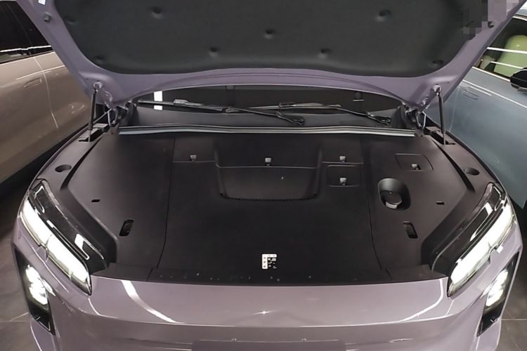 Used Nio EC6 2025 75 kWh Engine Bay