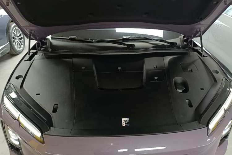 Used Nio EC6 2025 75 kWh Engine Bay