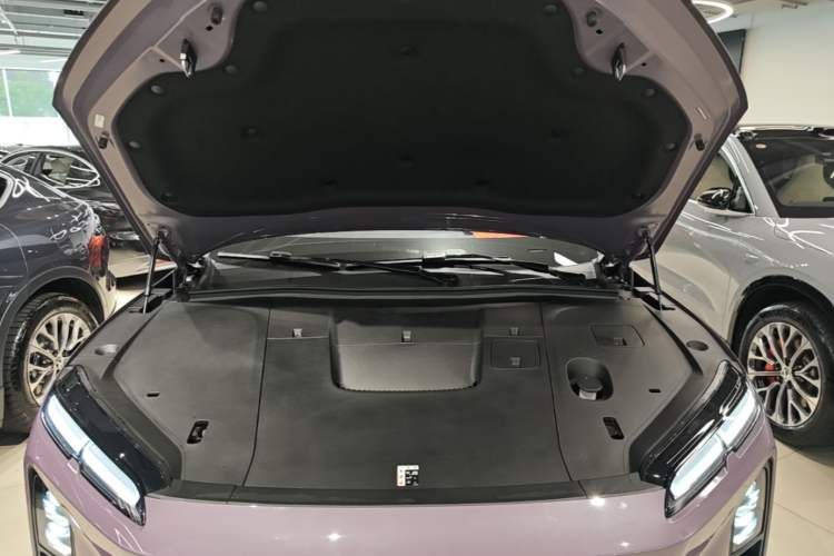 Used Nio EC6 2025 75 kWh Engine Bay