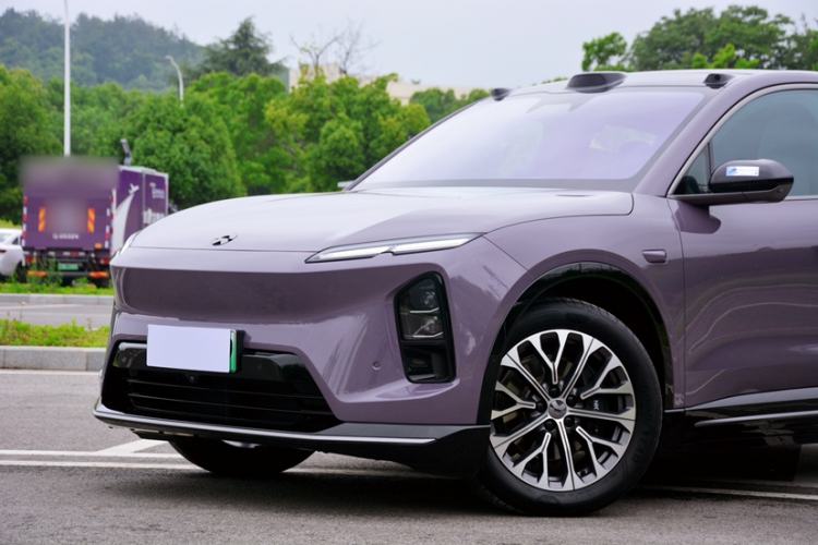 Used Nio EC6 2025 75 kWh Exterior 1