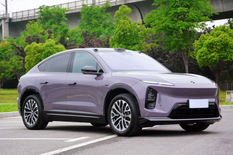 Used Nio EC6 2025 75 kWh Exterior 4