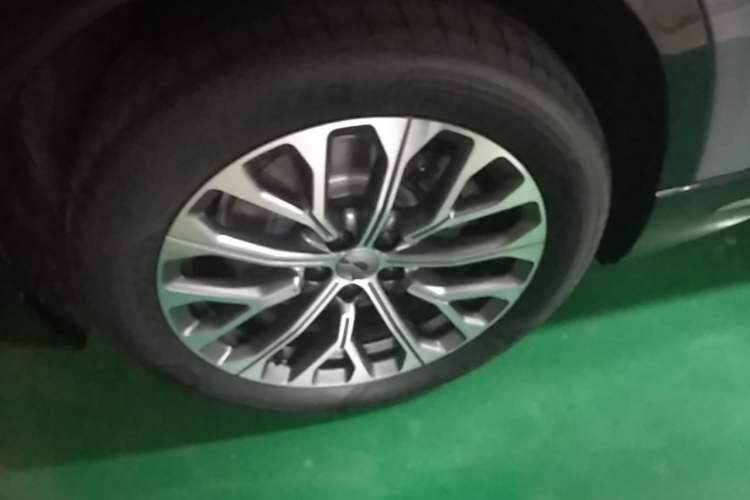 Used Nio EC6 2025 75 kWh Exterior 5