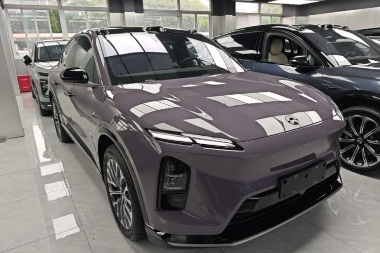 Used Nio EC6 2025 75 kWh Front Right 45 Deg