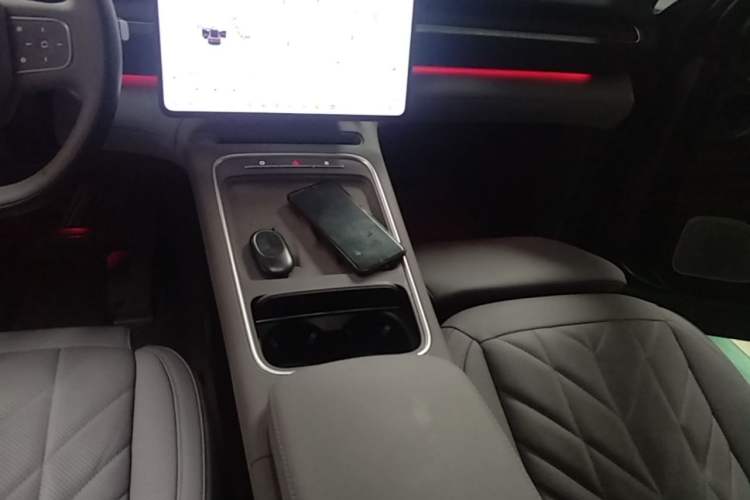 Used Nio EC6 2025 75 kWh Gear Lever