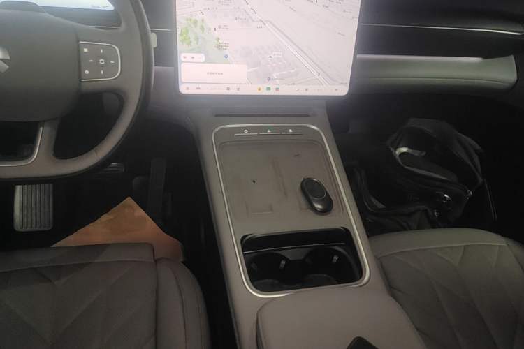 Used Nio EC6 2025 75 kWh Gear Lever