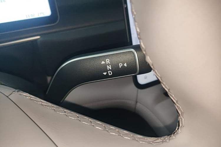 Used Nio EC6 2025 75 kWh Gear Lever
