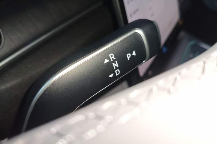 Used Nio EC6 2025 75 kWh Gear Lever
