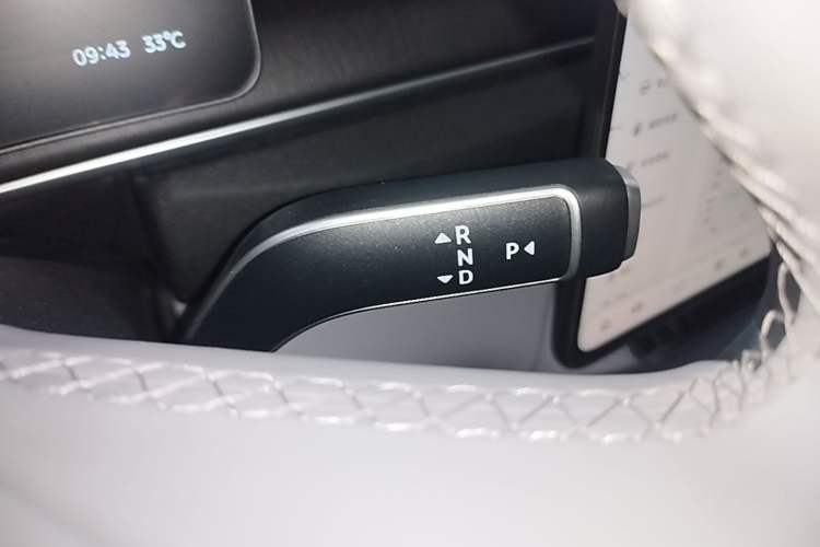 Used Nio EC6 2025 75 kWh Gear Lever