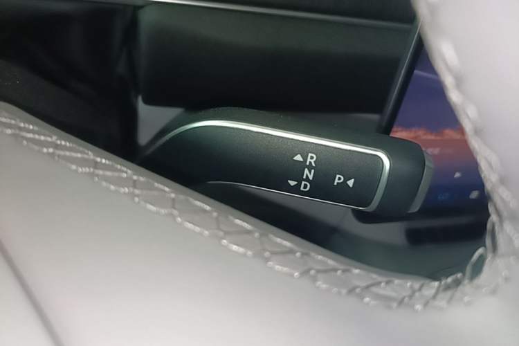 Used Nio EC6 2025 75 kWh Gear Lever