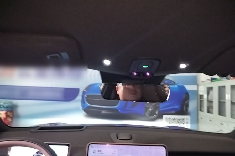 Used Nio EC6 2025 75 kWh Headliner