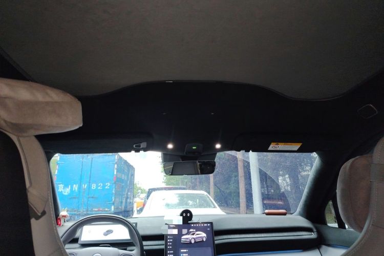 Used Nio EC6 2025 75 kWh Headliner