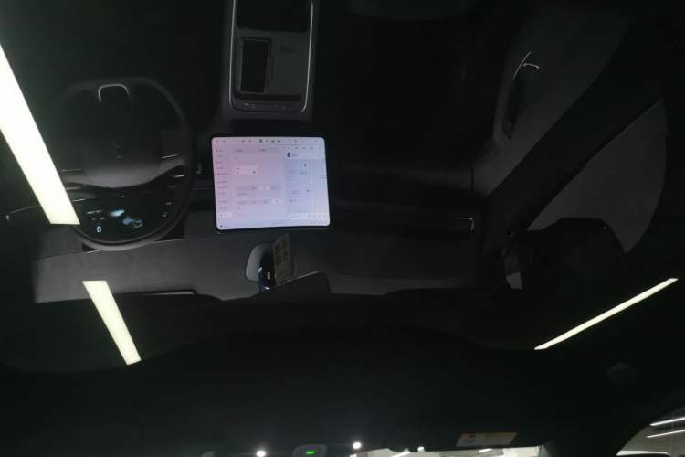 Used Nio EC6 2025 75 kWh Headliner