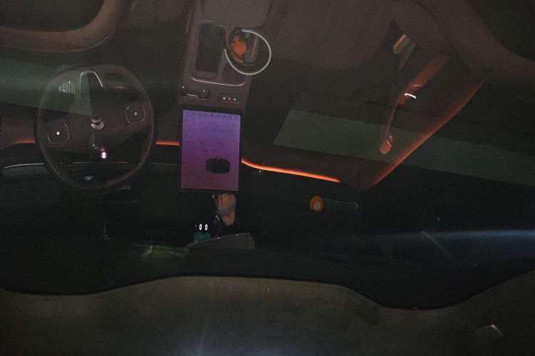 Used Nio EC6 2025 75 kWh Headliner
