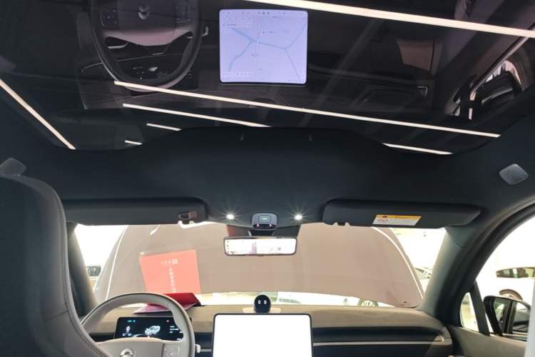 Used Nio EC6 2025 75 kWh Headliner