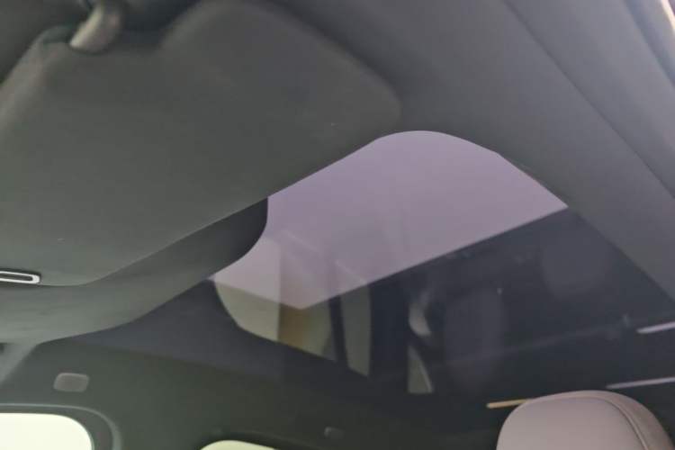Used Nio EC6 2025 75 kWh Headliner
