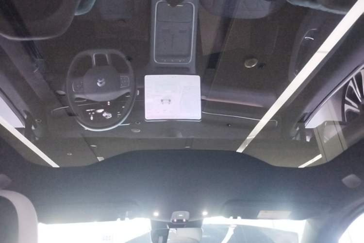 Used Nio EC6 2025 75 kWh Headliner