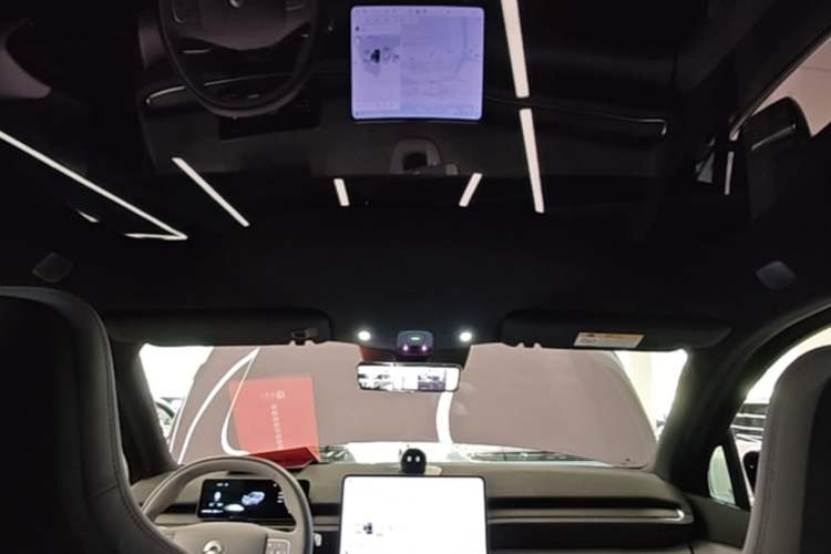 Used Nio EC6 2025 75 kWh Headliner