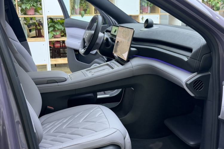 Used Nio EC6 2025 75 kWh Interior 10