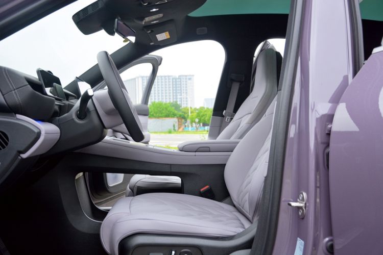 Used Nio EC6 2025 75 kWh Interior 5