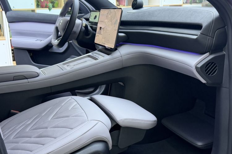 Used Nio EC6 2025 75 kWh Interior 6