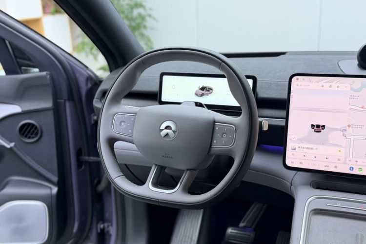 Used Nio EC6 2025 75 kWh Interior 9