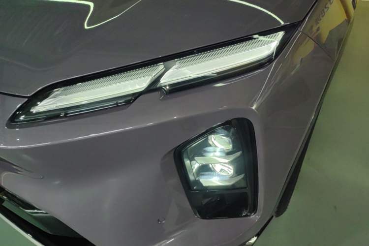 Used Nio EC6 2025 75 kWh Left Front Headlight