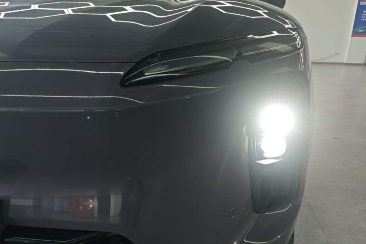 Used Nio EC6 2025 75 kWh Left Front Headlight