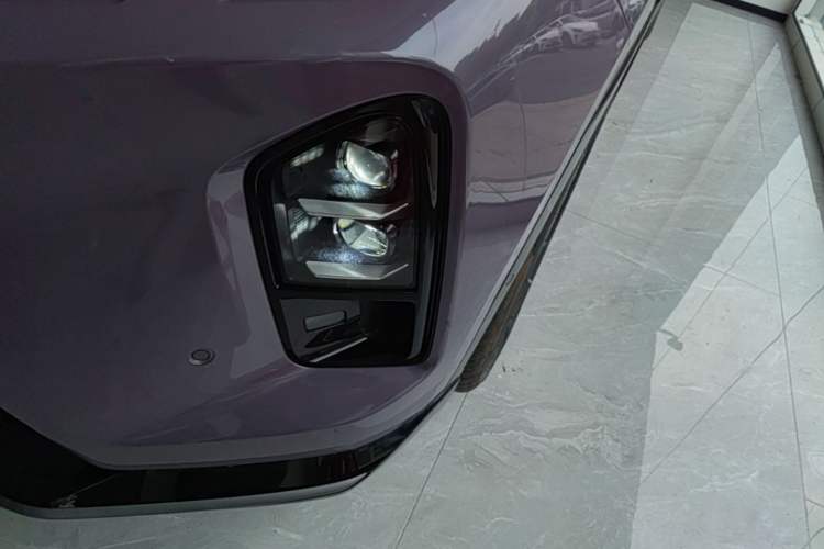 Used Nio EC6 2025 75 kWh Left Front Headlight