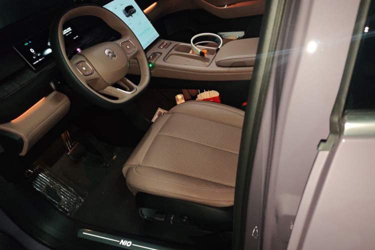 Used Nio EC6 2025 75 kWh Left Front Seat
