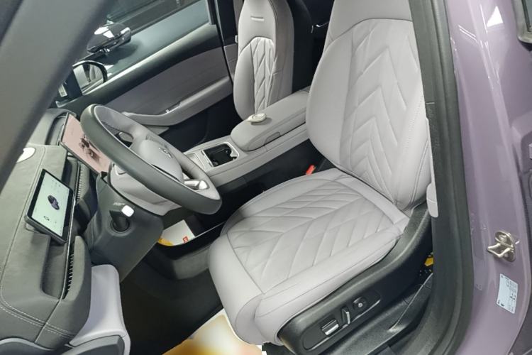 Used Nio EC6 2025 75 kWh Left Front Seat