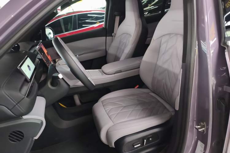Used Nio EC6 2025 75 kWh Left Front Seat